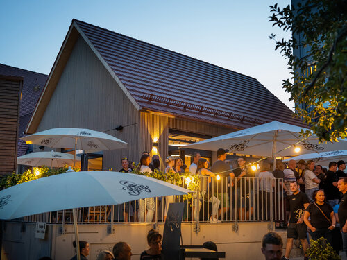 Wintergartenhaus Außen im Biergarten