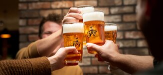 Zum frohen Fest ein köstliches Berg Weihnachtsbier probieren